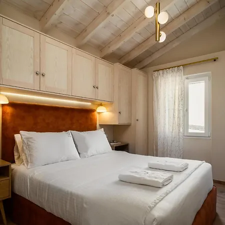 Navigator Luxury Town House